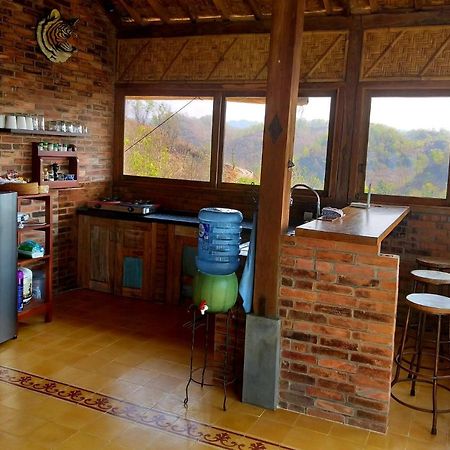 Batu Hill Villa Watukarung エクステリア 写真