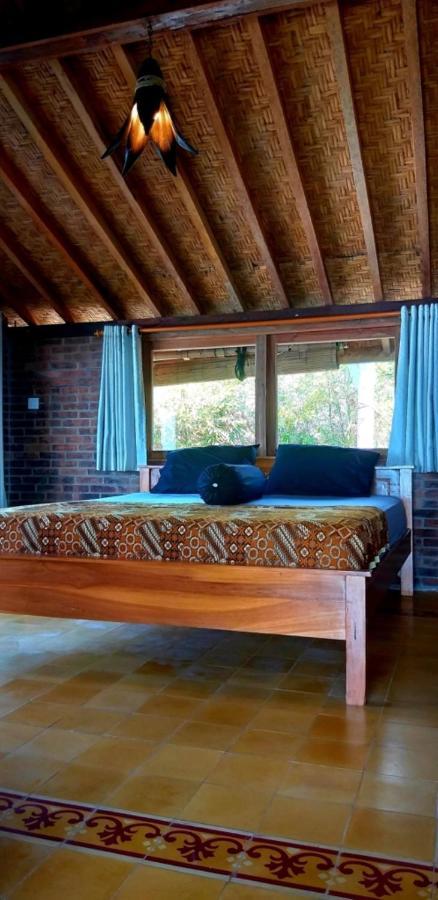 Batu Hill Villa Watukarung エクステリア 写真