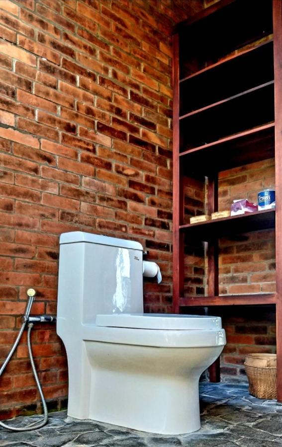 Batu Hill Villa Watukarung エクステリア 写真
